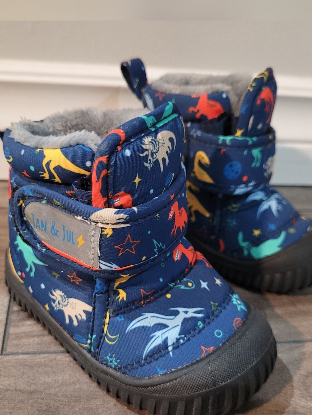 Jan & Jul’s Toasty-Dry Winter Boots Size 4